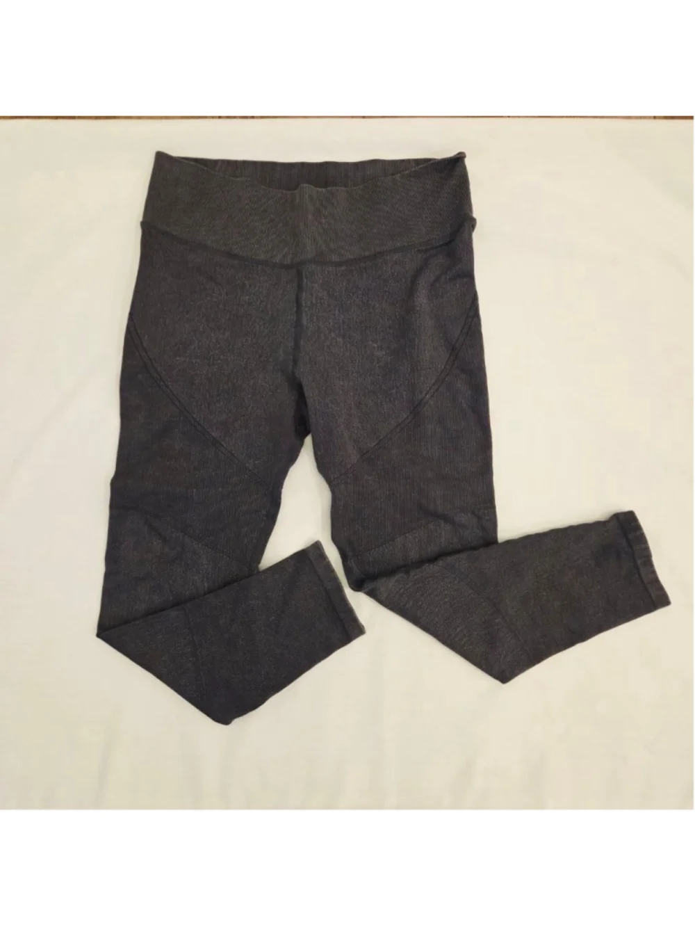 OFFLINE by Aerie Gray cropped high waist Leggings size Large - Picture 1 of 4
